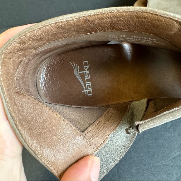 Dansko Delphina Peep-Toe Ankle Bootie Tan Leather Womens 38 Heeled Boots - Picture 9 of 12